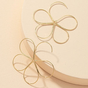 LIGHTWEIGHT GOLD FLOWER HOOP EARRINGS